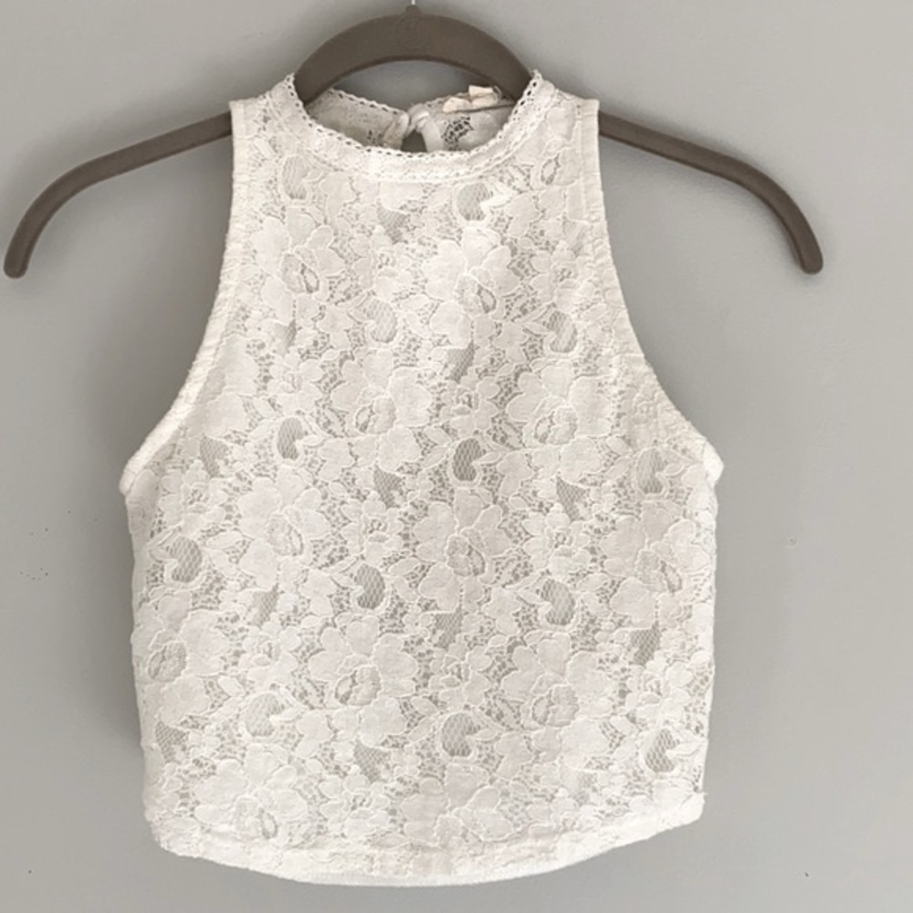 Roller Coaster High neck lace crop top-  White Lace Sleeveless Top Size M